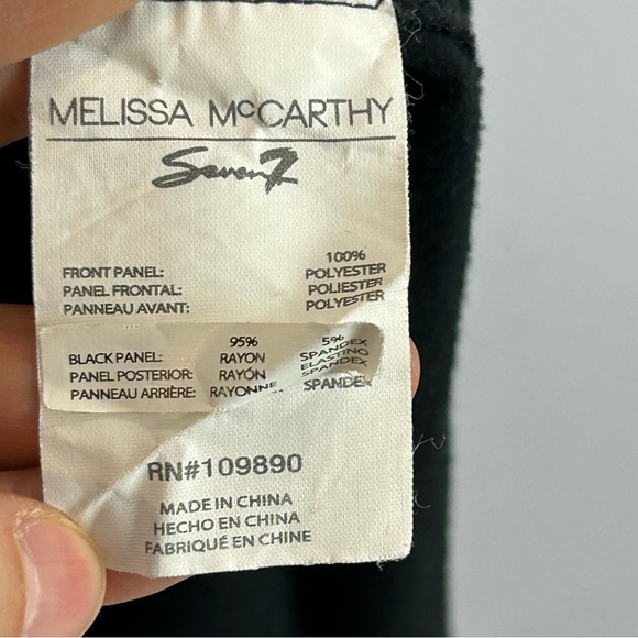 Melissa McCarthy Black and White V-Neck Tunic Blouse Size 1X - Picture 7 of 9